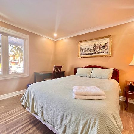 Upgraded Rooms With Bath 7-Min To Subway Near Downsview Rogers Stadium Toronto Exterior photo
