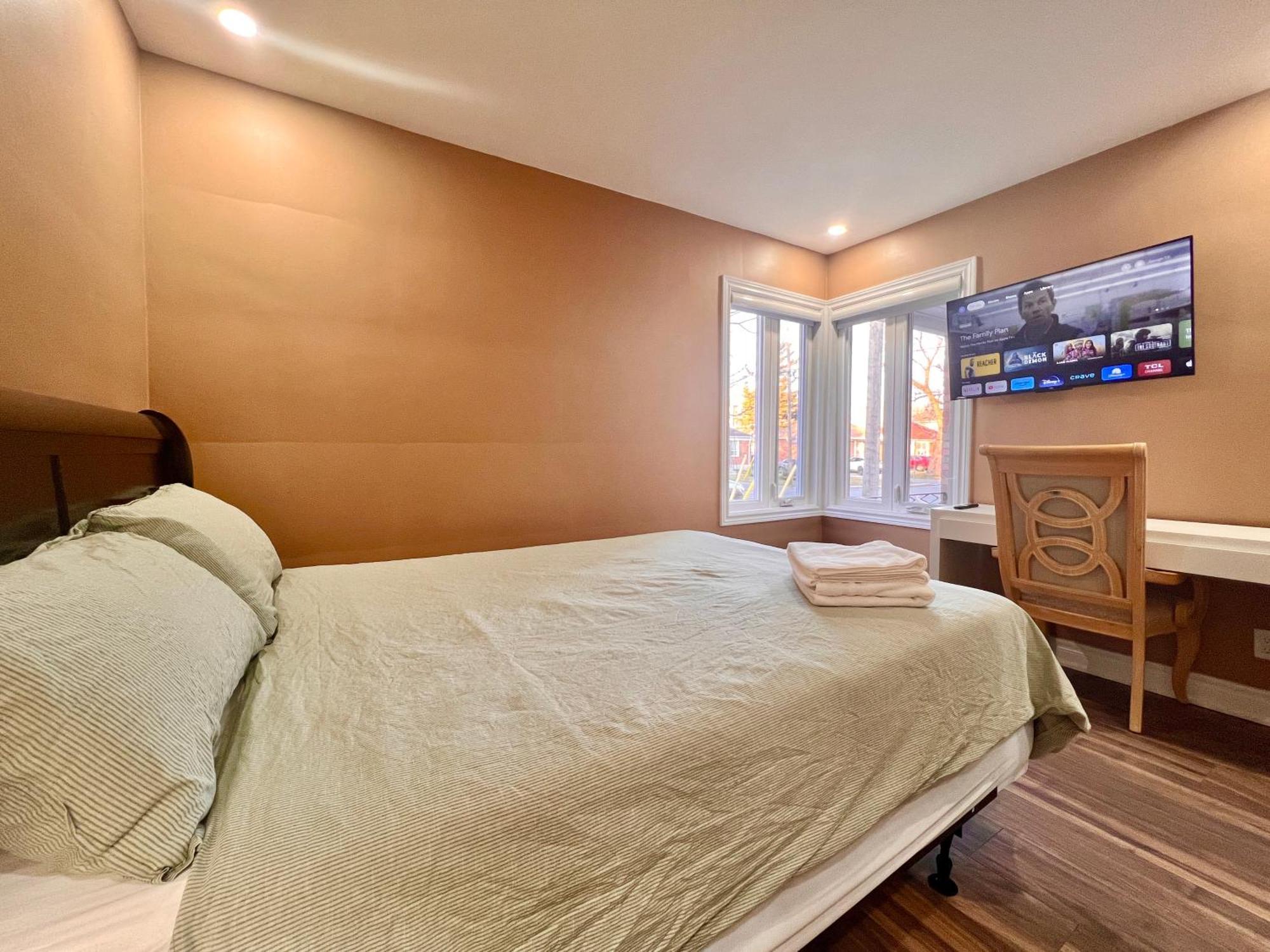 Upgraded Rooms With Bath 7-Min To Subway Near Downsview Rogers Stadium Toronto Exterior photo